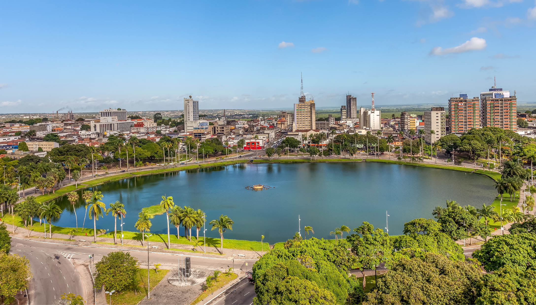 View of the famous Lagoa do Parque Solon de Lucena, in Jo o Pessoa, Paraiba, Brazil